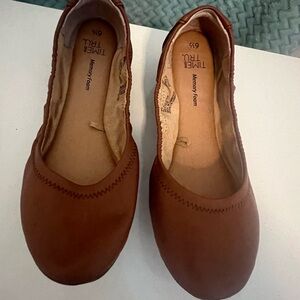 Time and Tru Women's Tan Memory Foam Flats